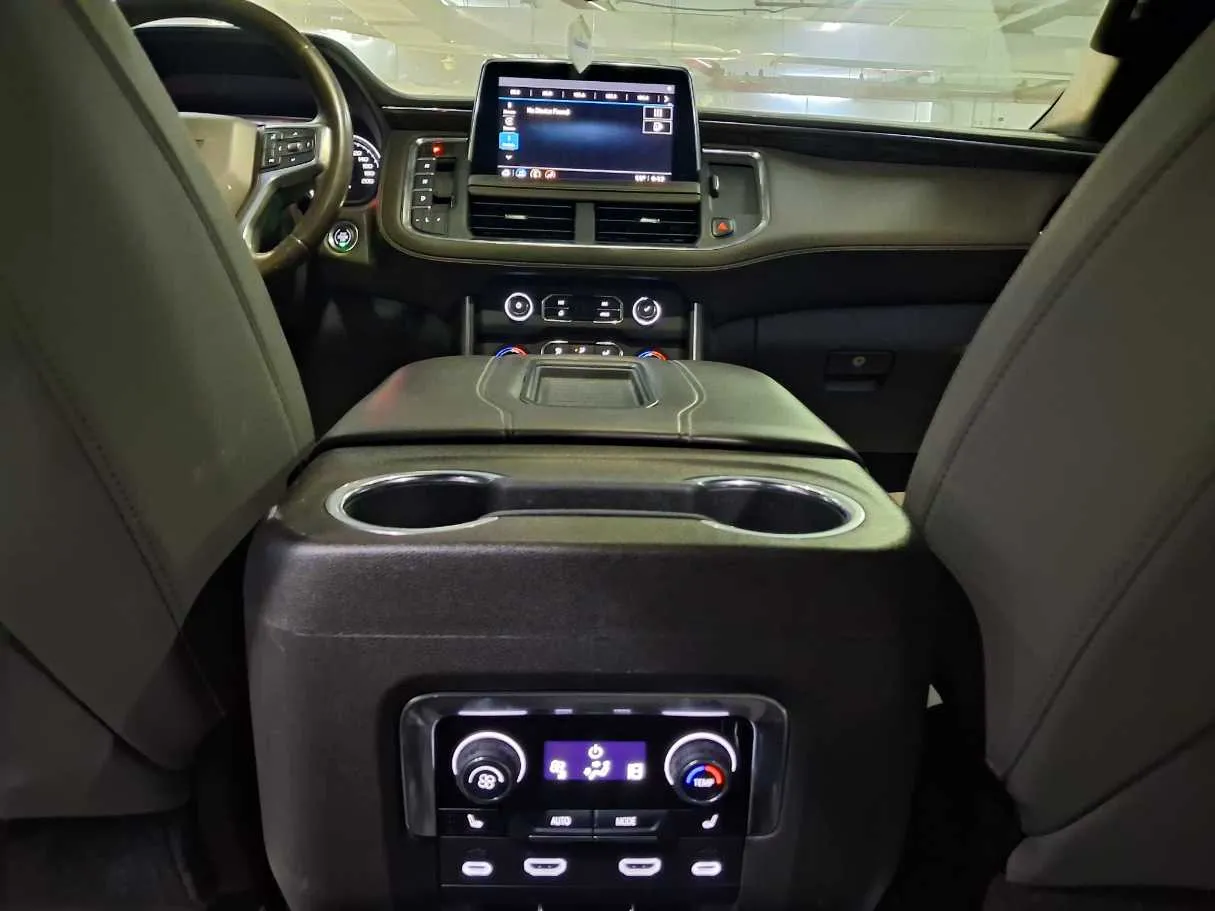 Car image 17