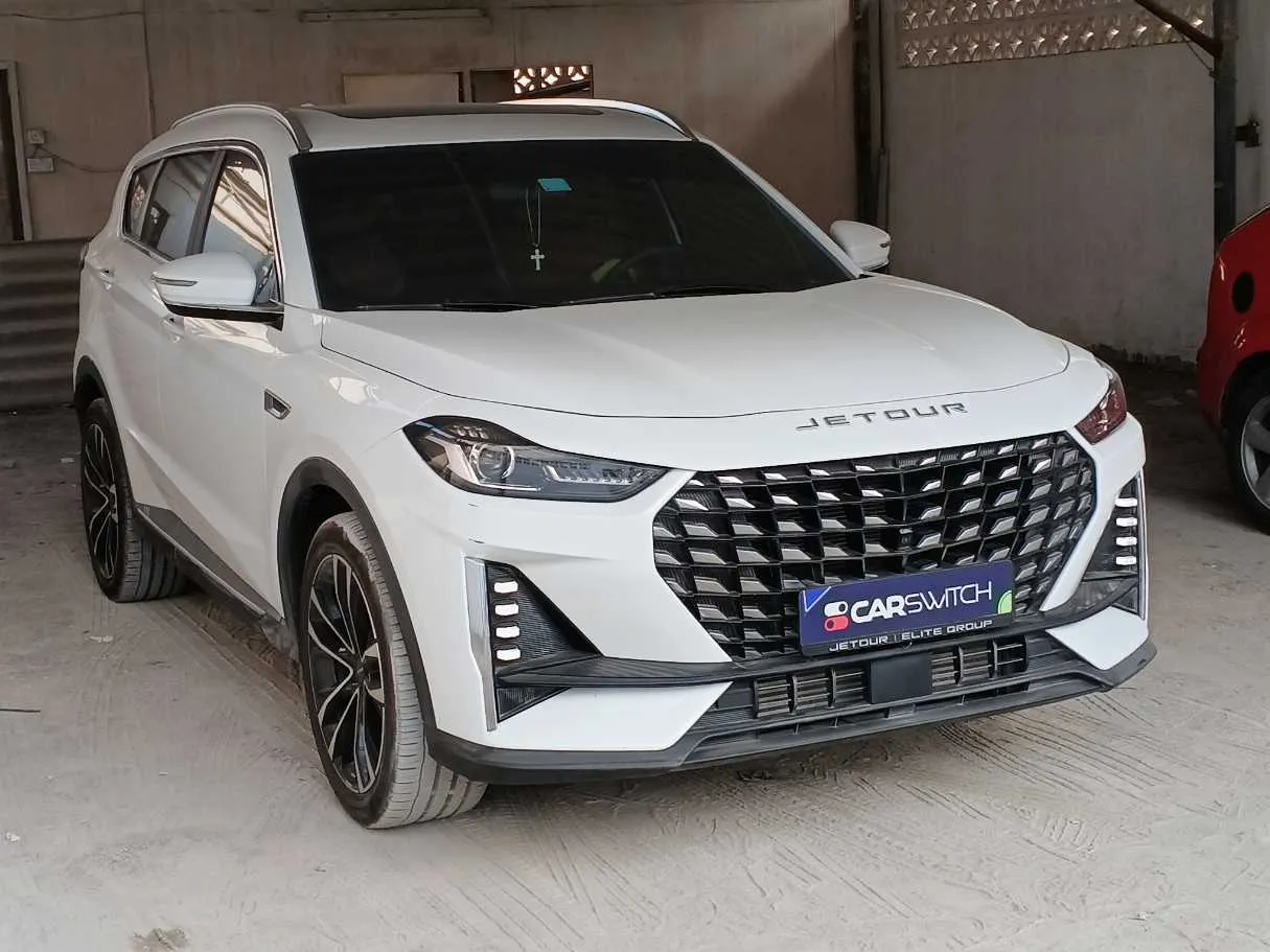 Car image 3