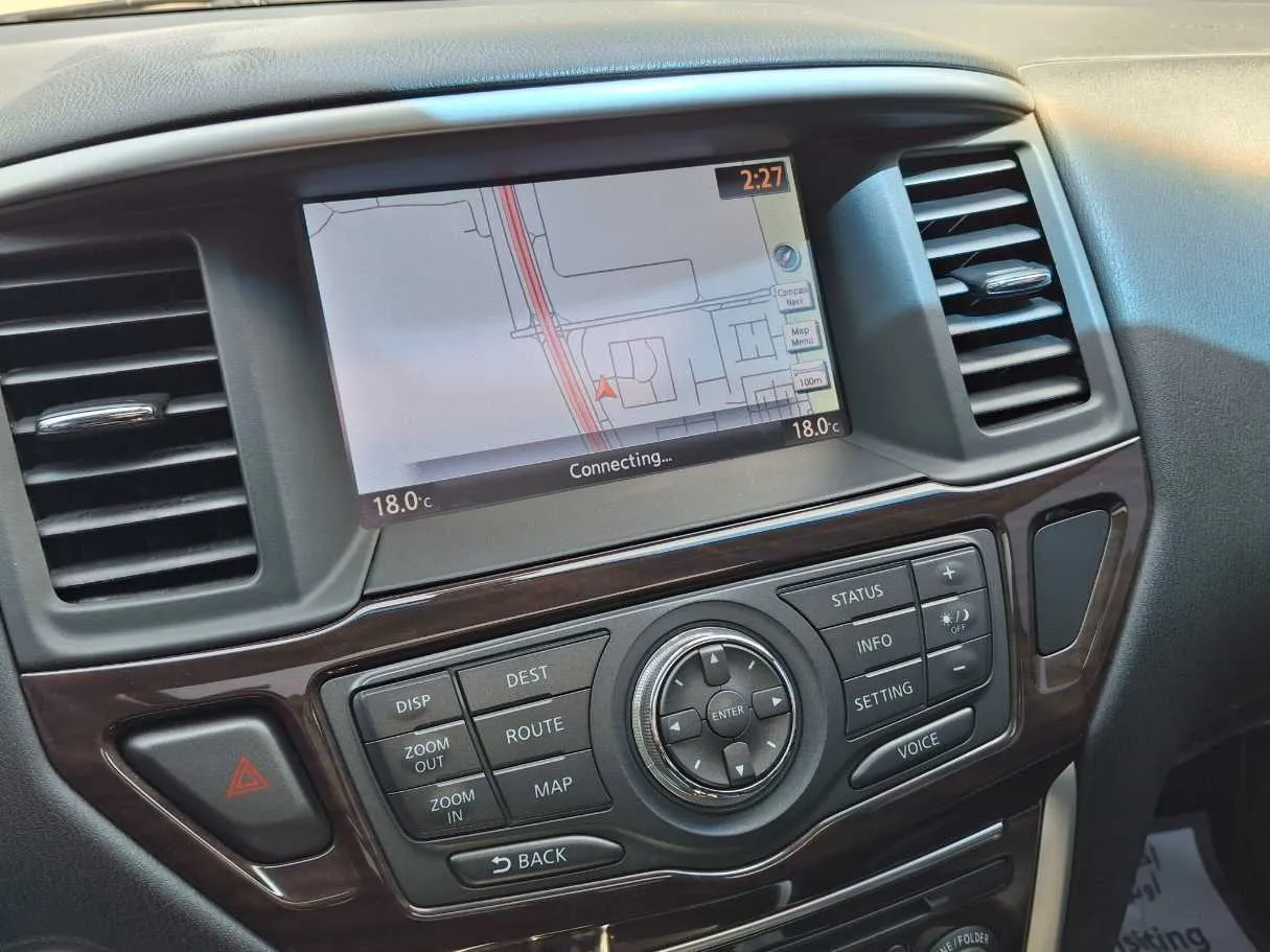 Car image 17