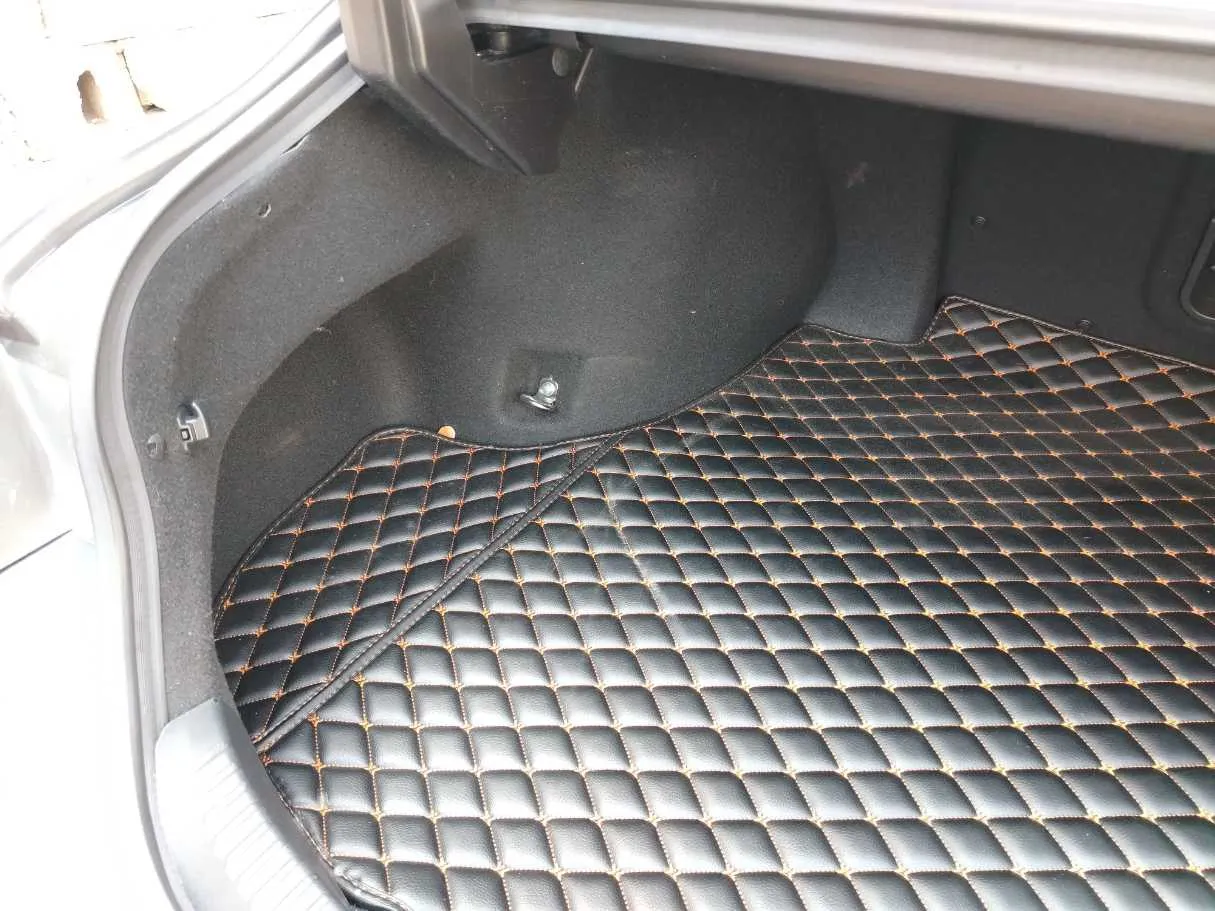Car image 32