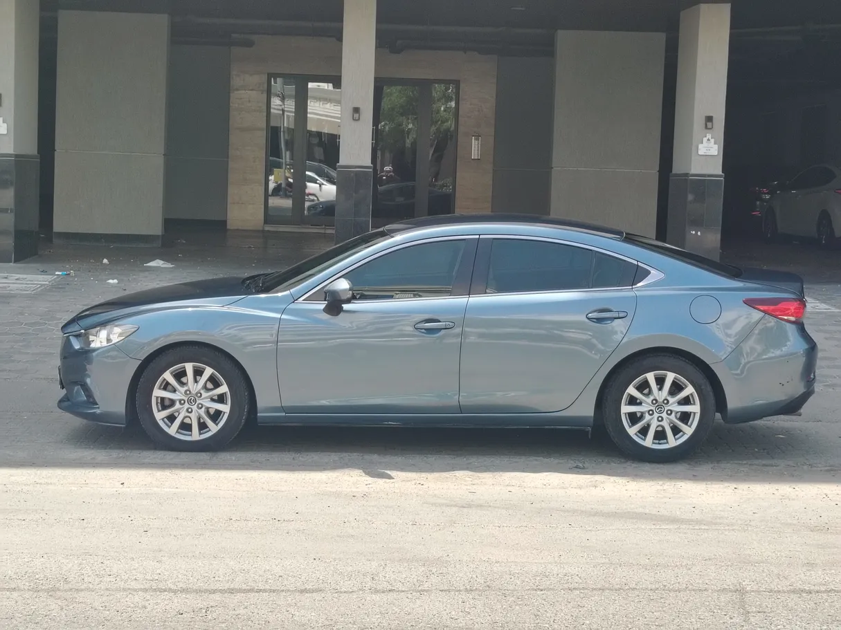 Car image 8