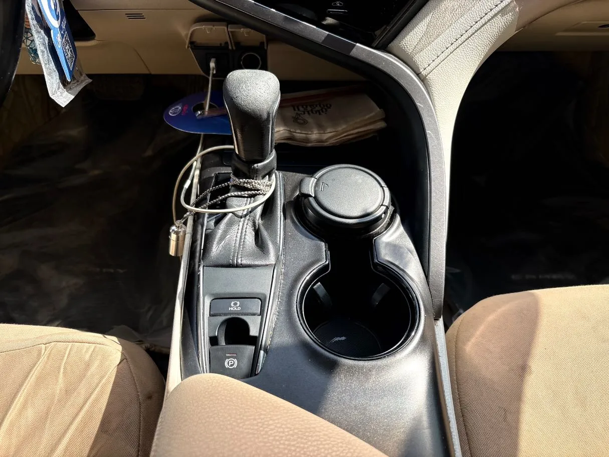 Car image 20