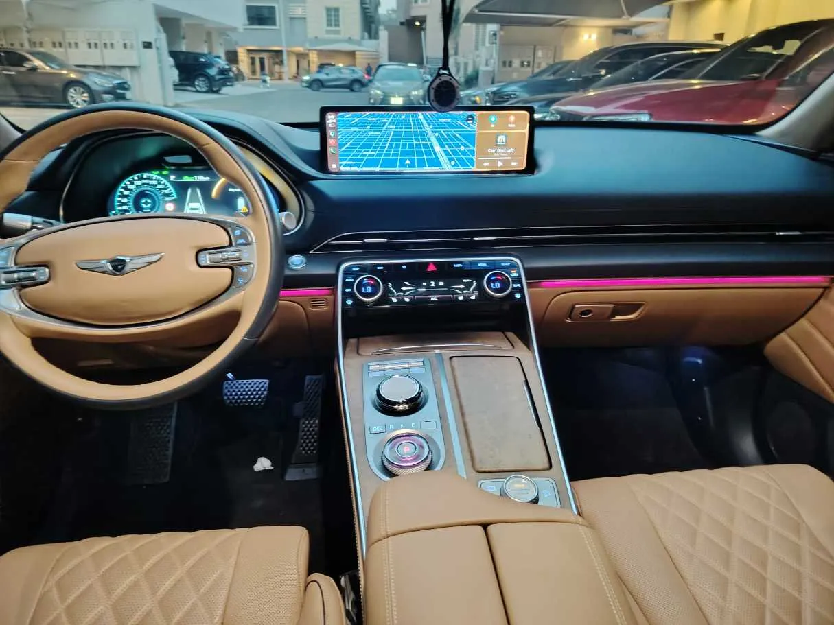 Car image 21