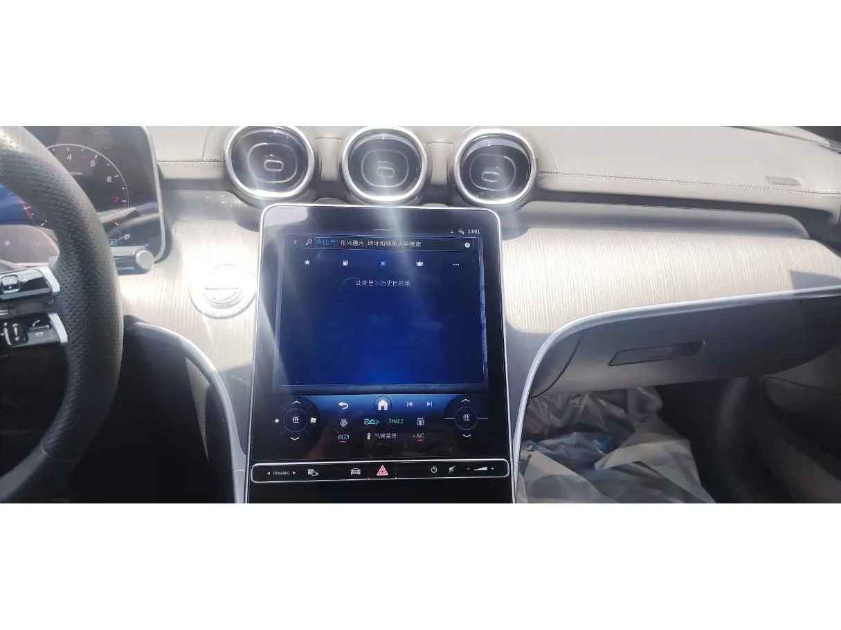 Car image 19