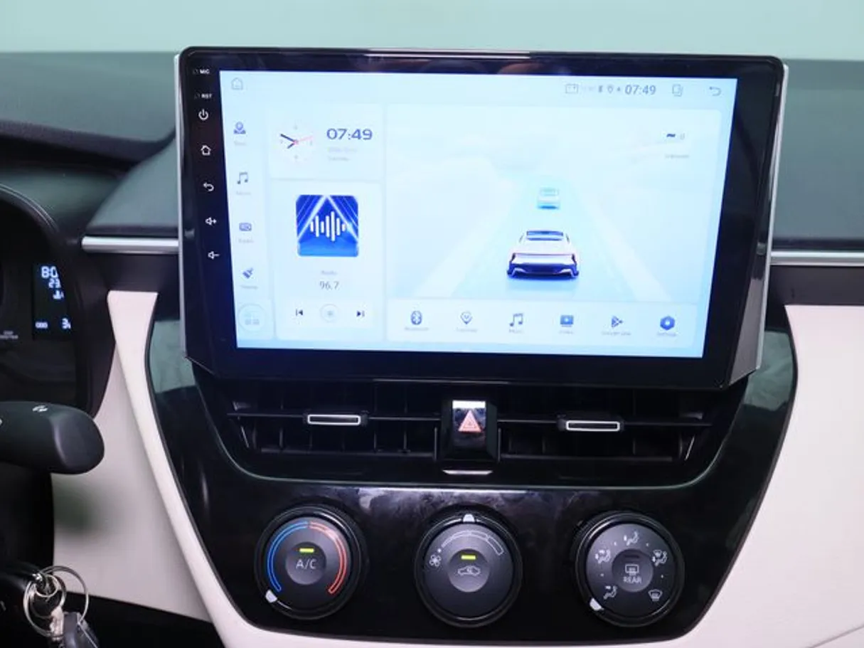 Car image 5