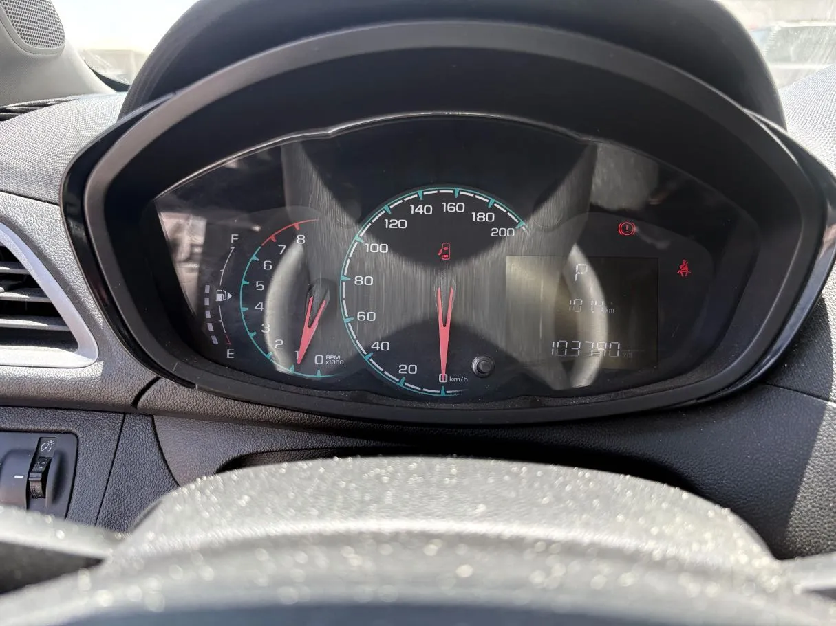 Car image 24