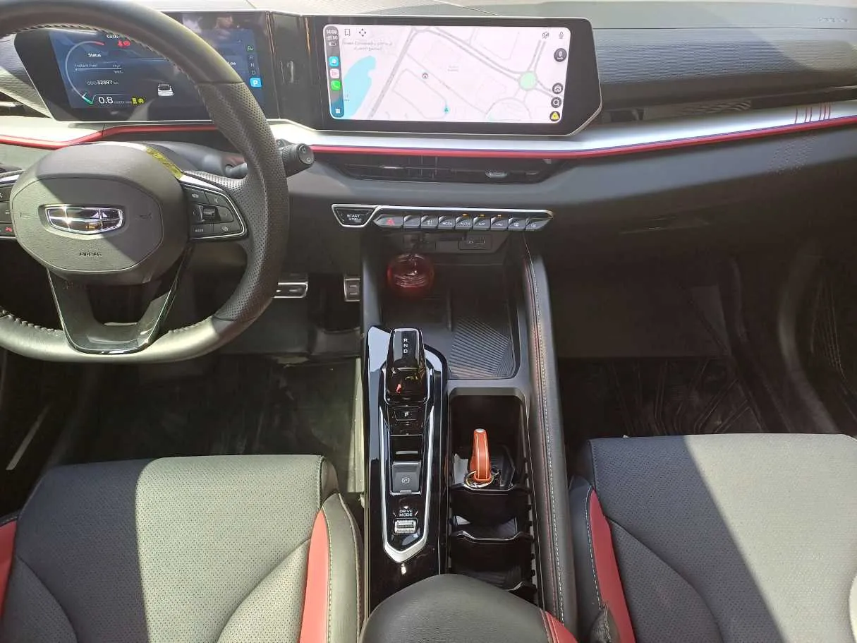 Car image 15