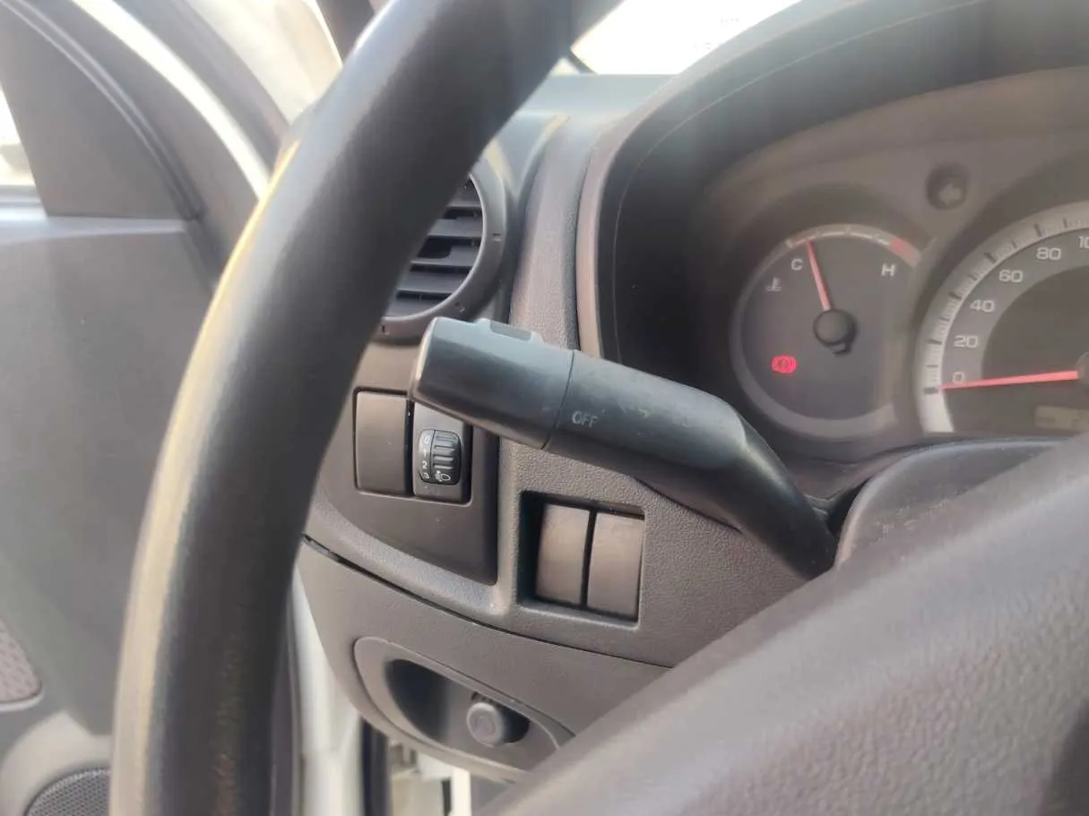 Car image 24