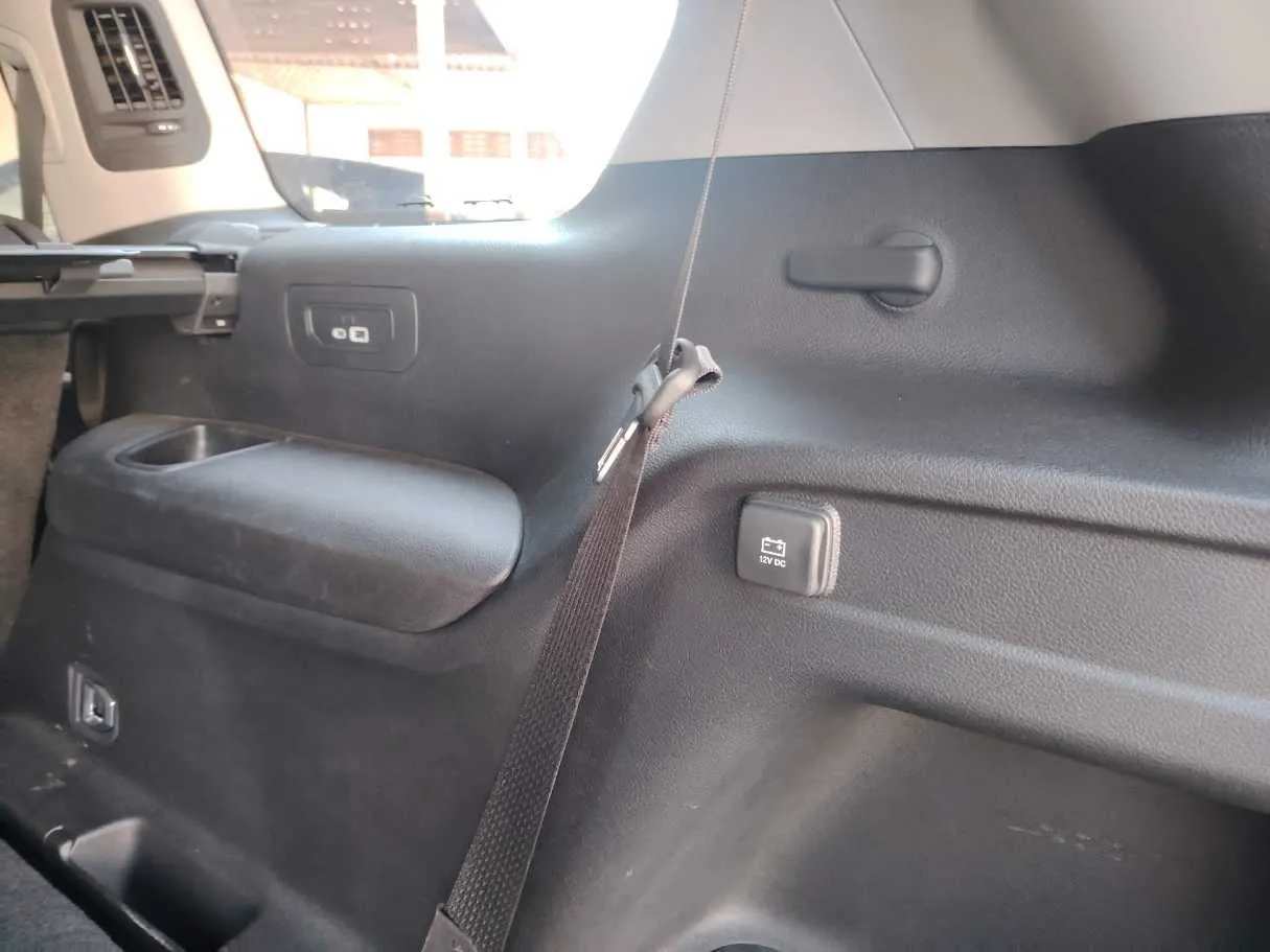 Car image 37