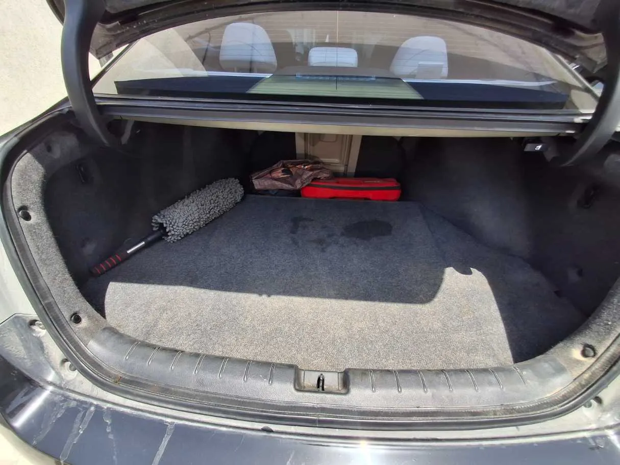 Car image 19