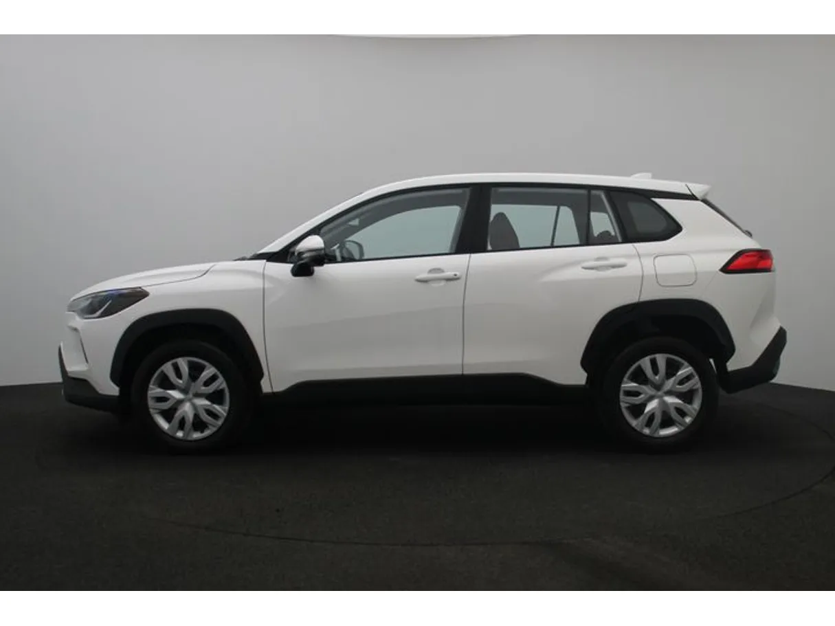 Car image 3