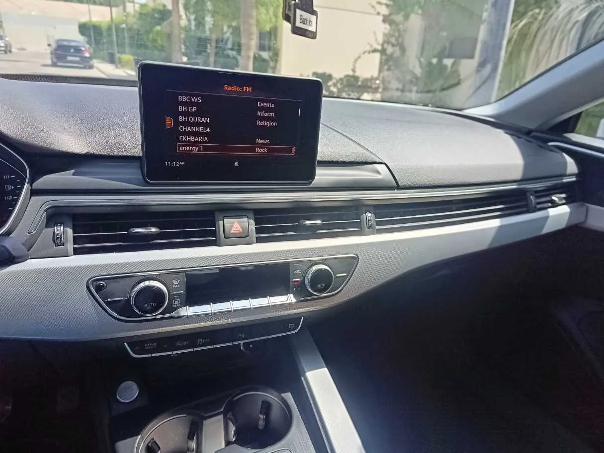 Car image 23