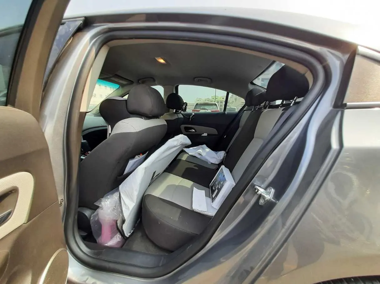 Car image 13