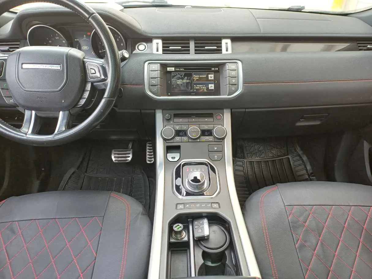 Car image 18