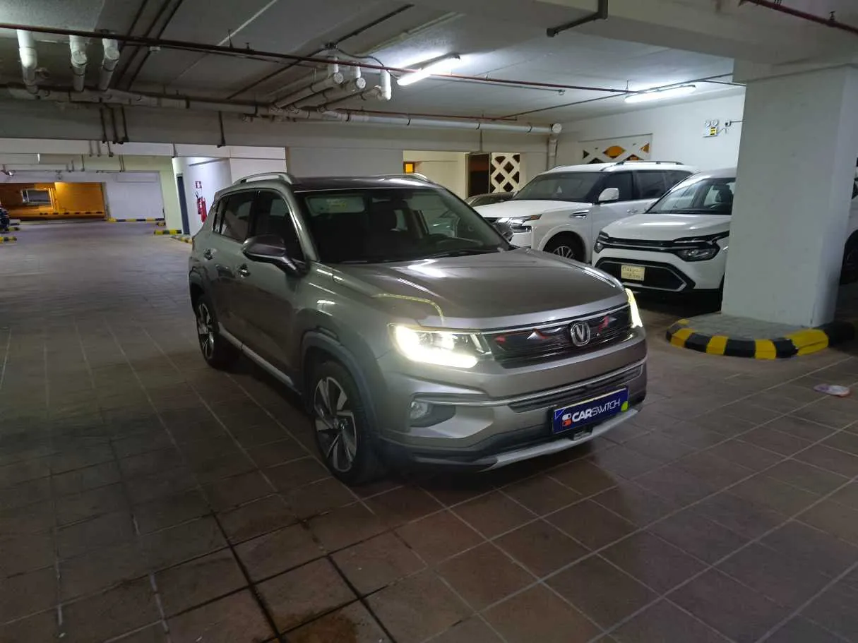 Car image 3