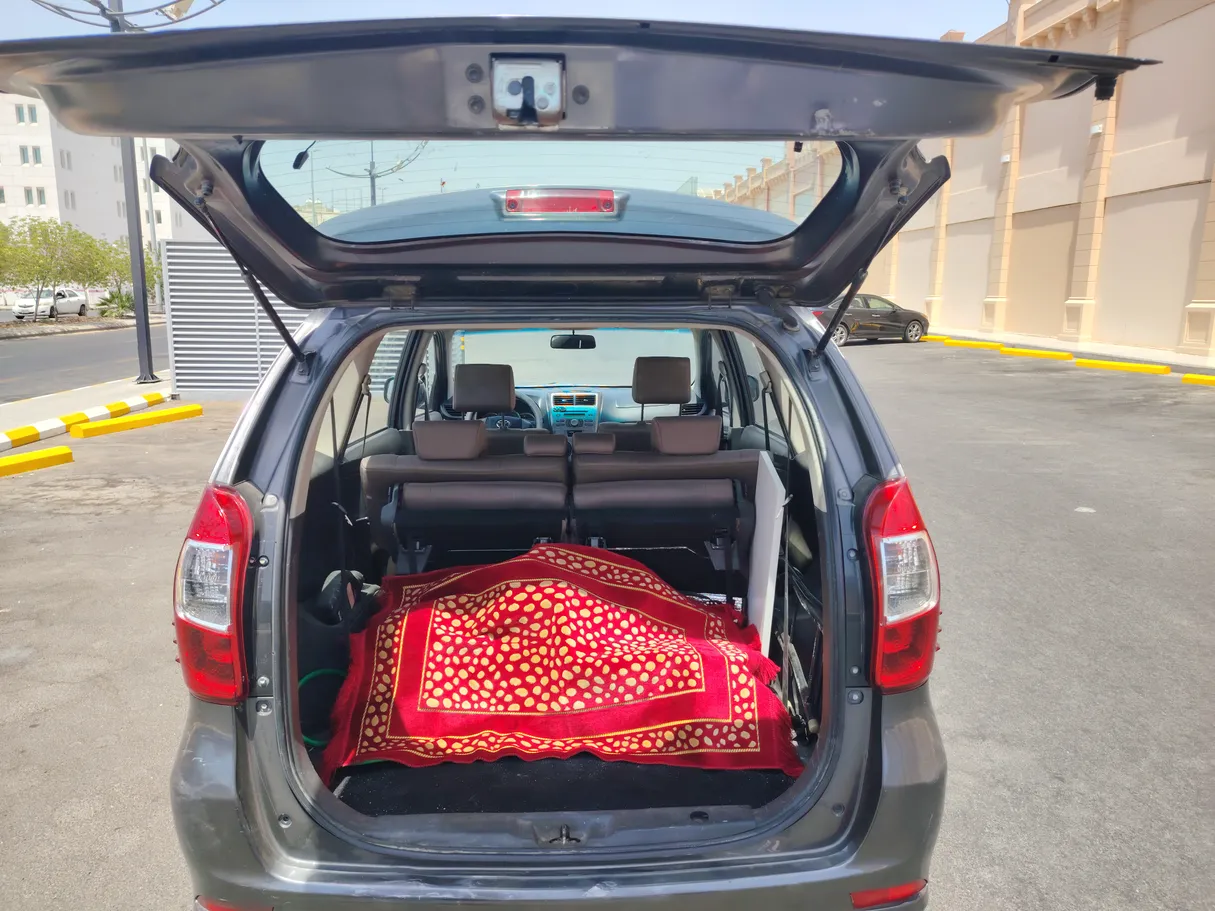 Car image 23