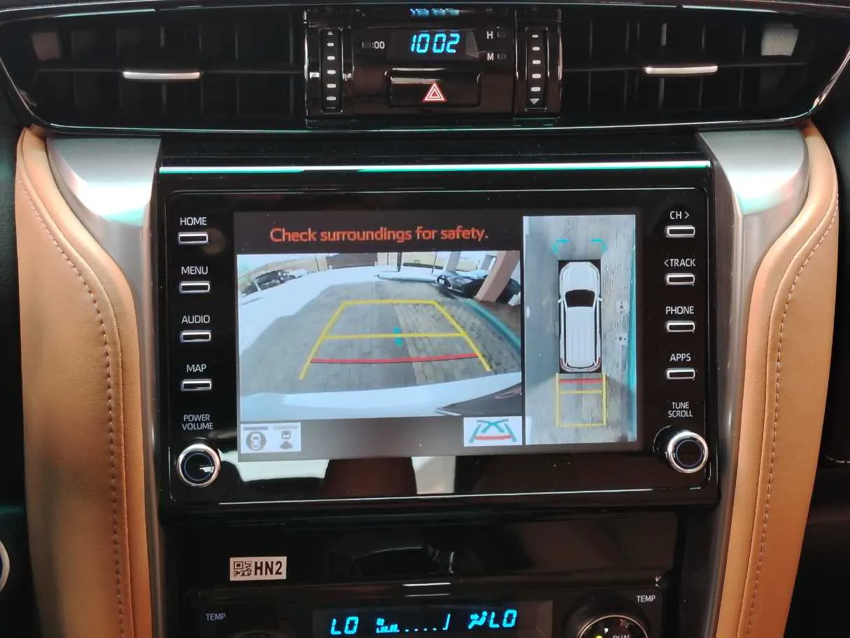 Car image 21