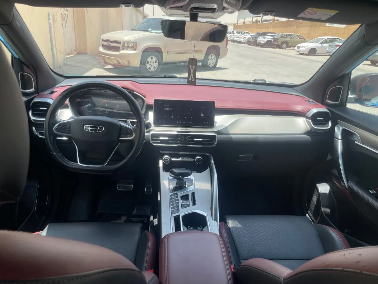 Car image 17