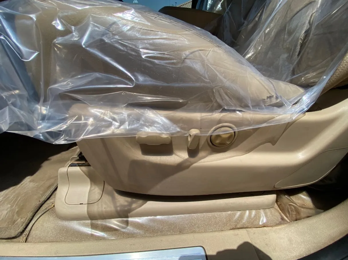 Car image 26