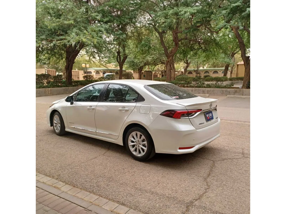 Car image 7