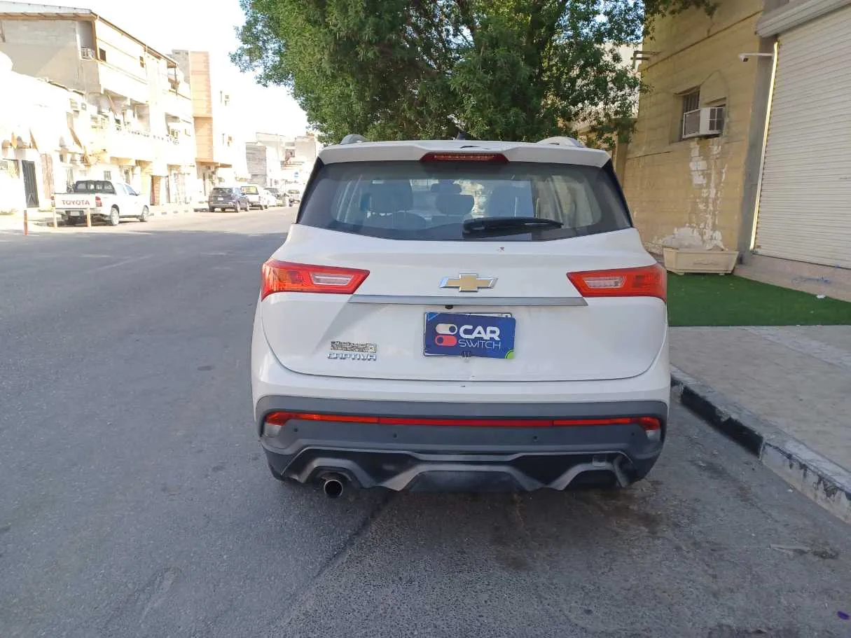Car image 6