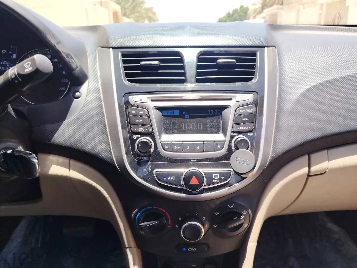 Car image 20