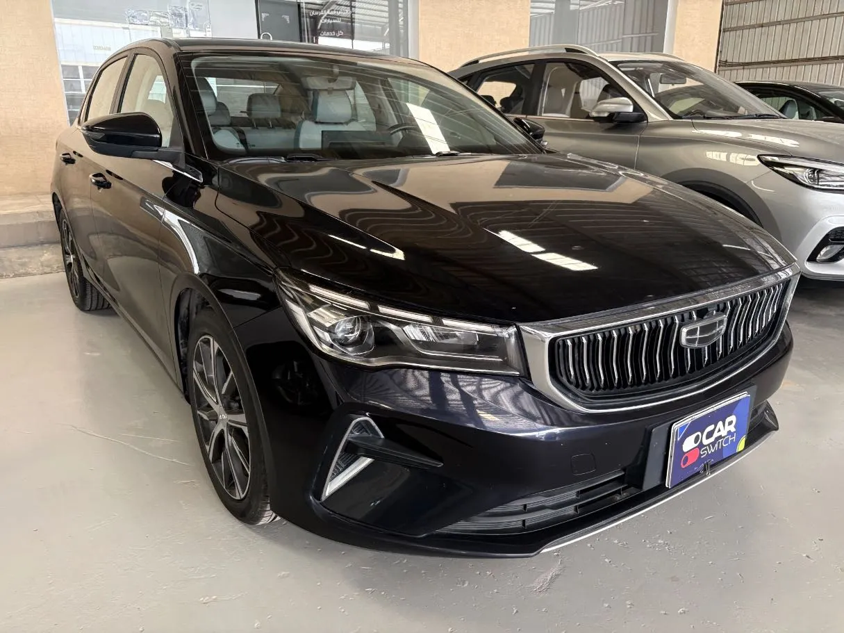 Car image 3
