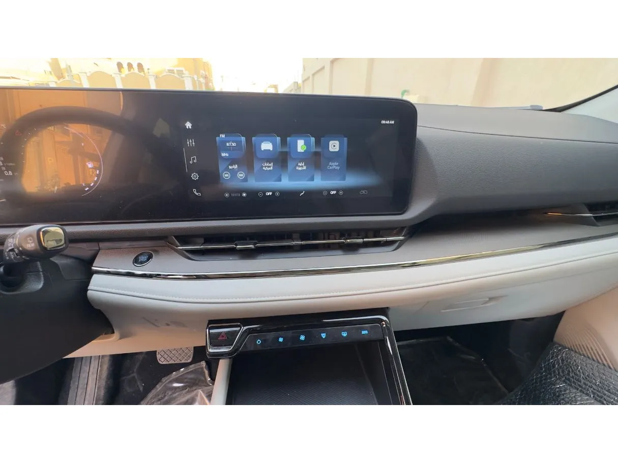 Car image 18