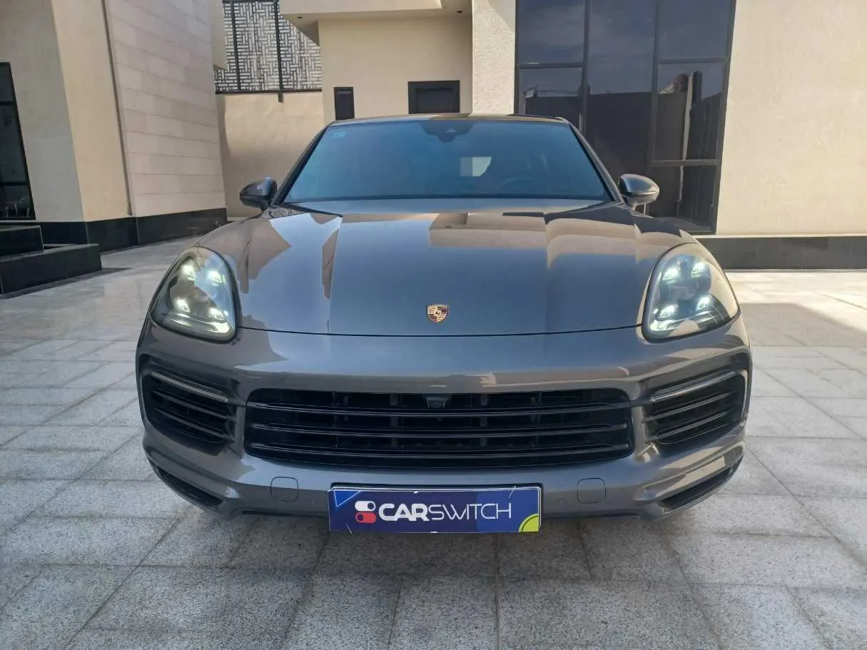 Car image 2