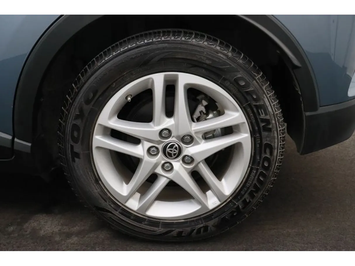 Car image 7
