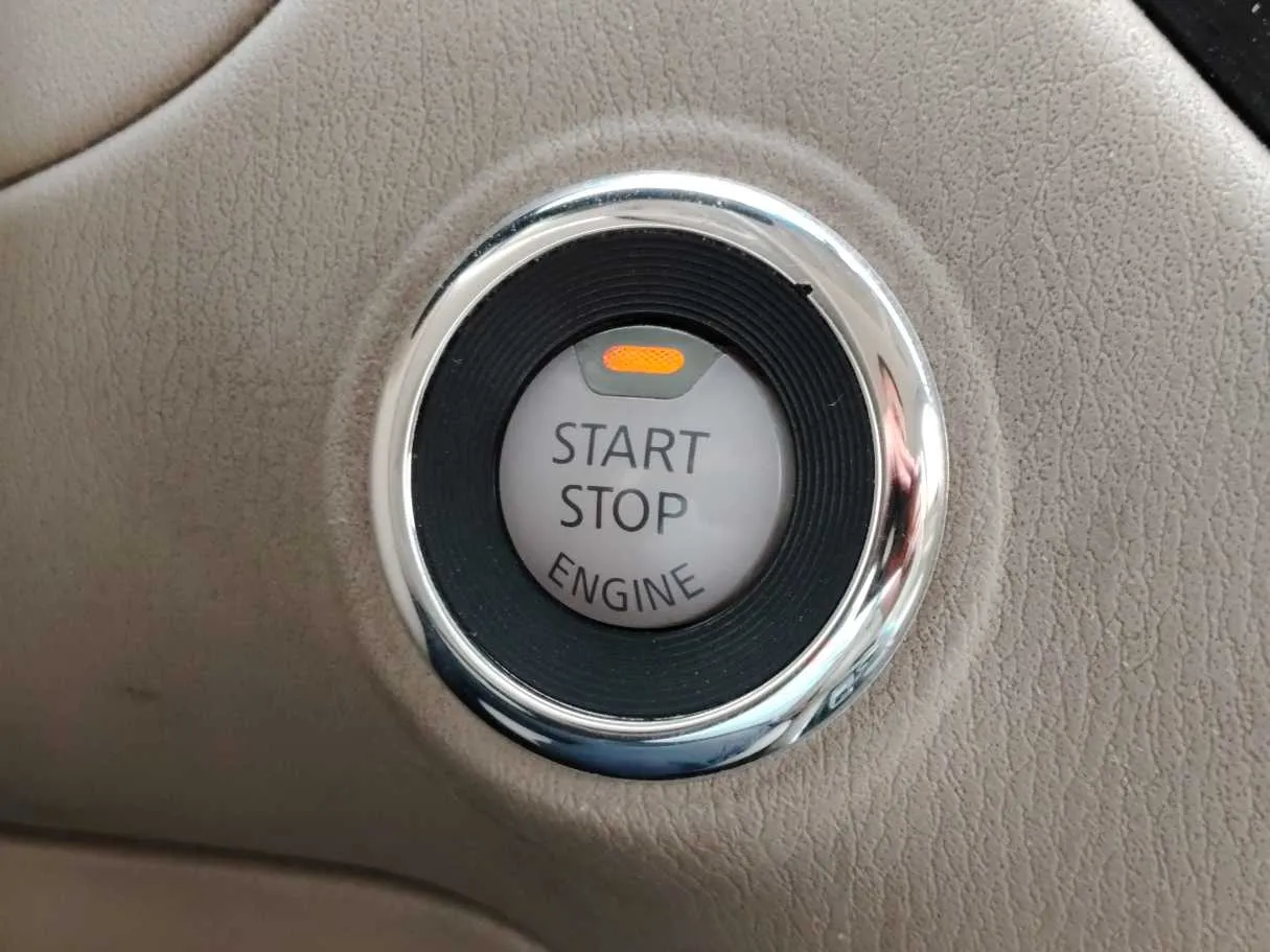 Car image 25