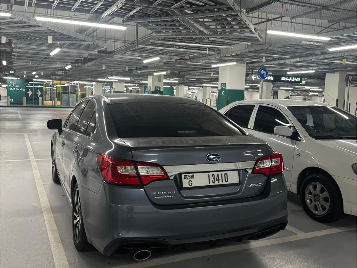 Car image 3