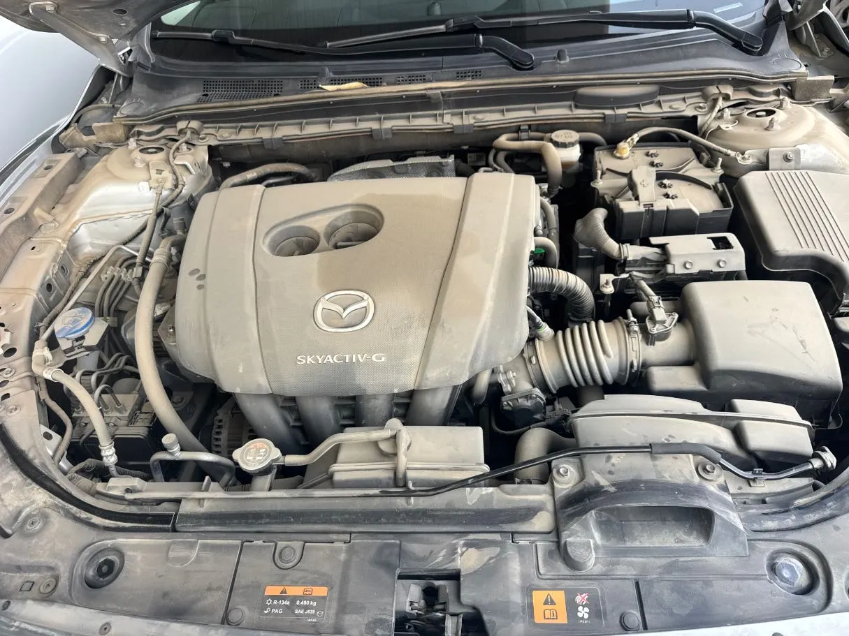 Car image 17