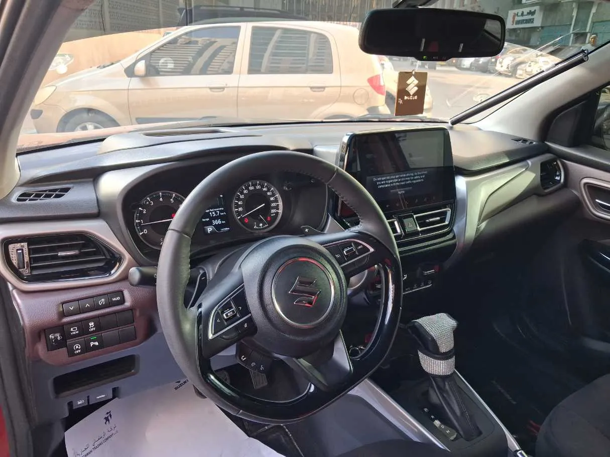 Car image 11