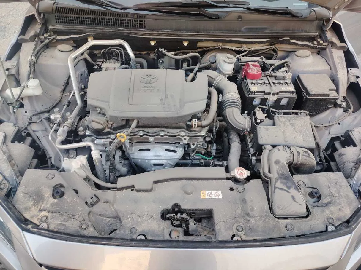 Car image 30