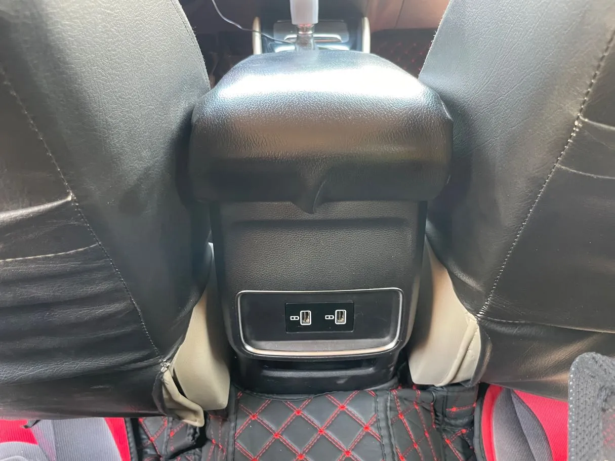 Car image 21