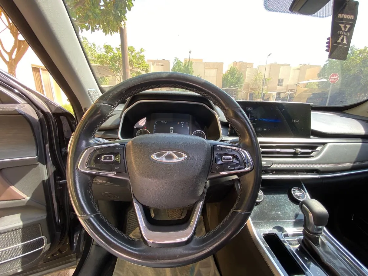 Car image 19