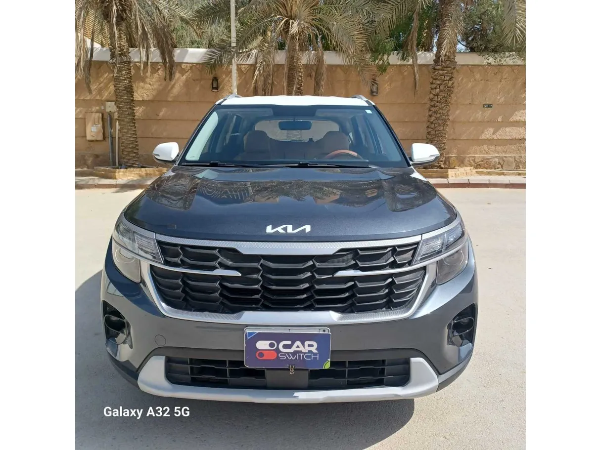 Car image 2
