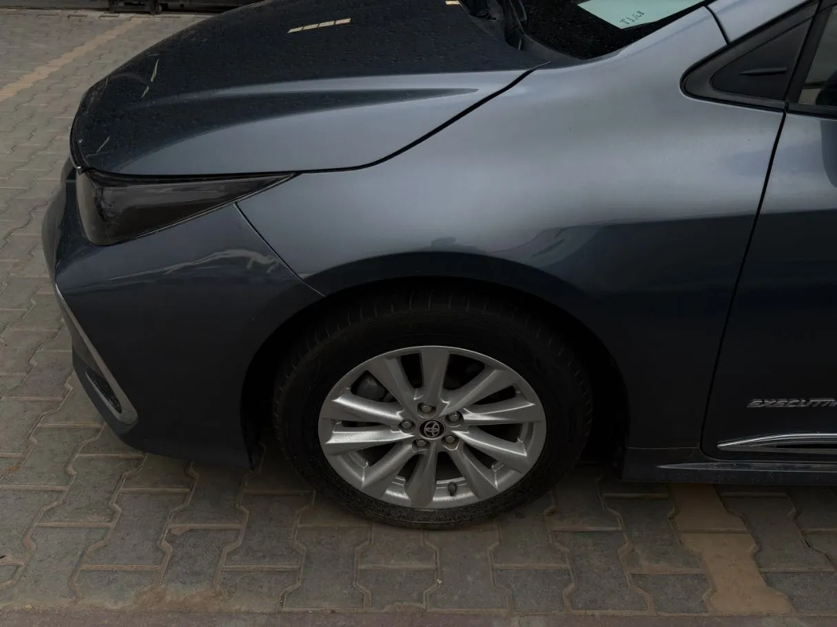 Car image 6