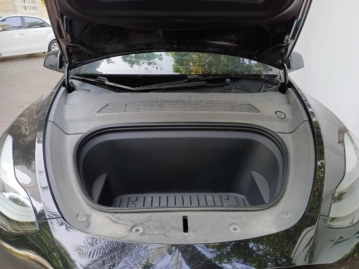 Car image 23