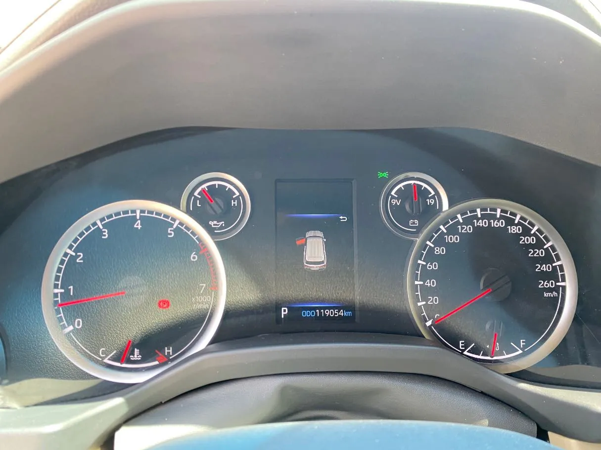 Car image 20