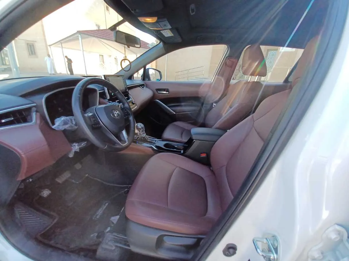 Car image 10