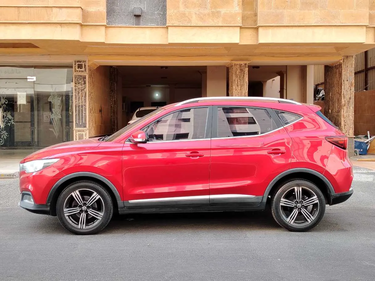 Car image 8