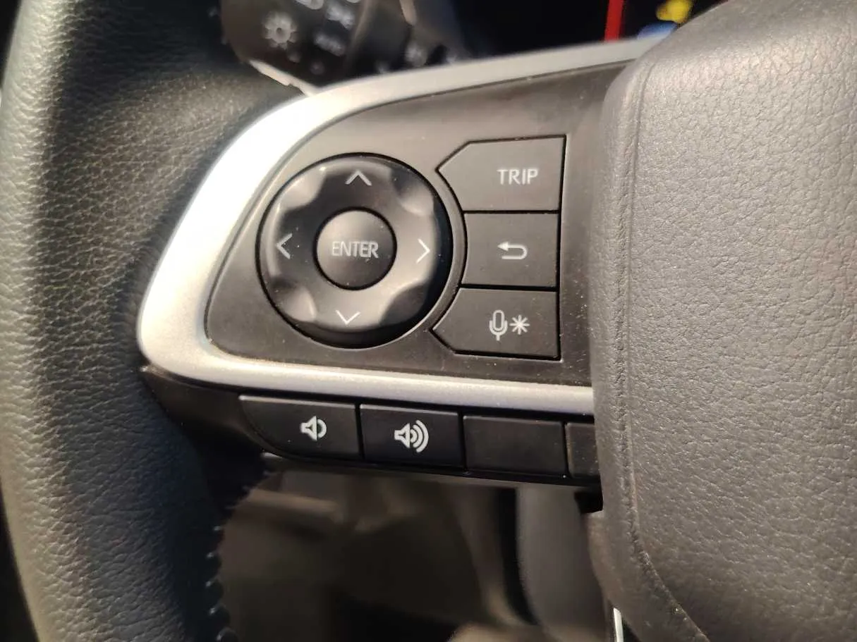 Car image 24