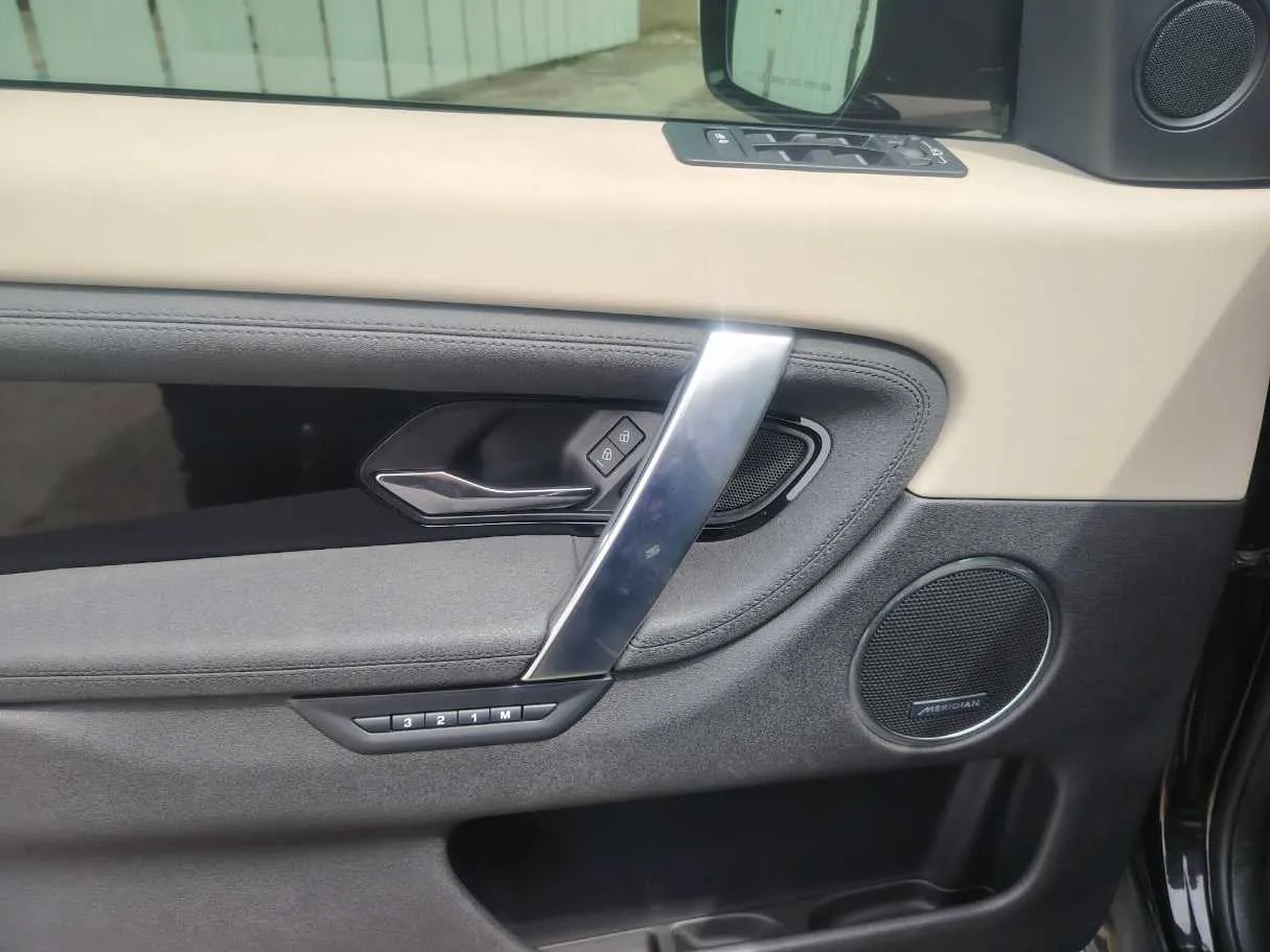 Car image 38