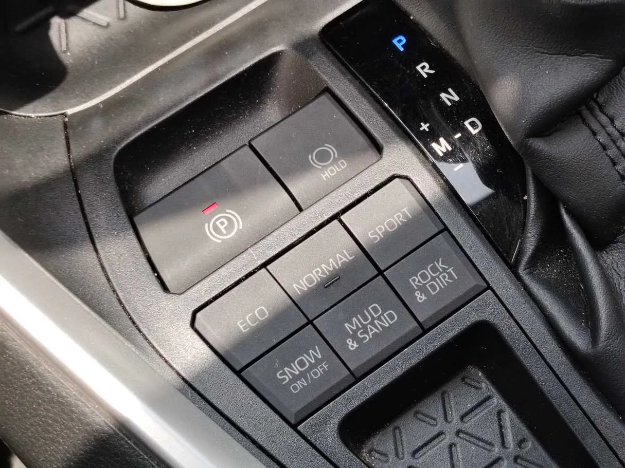 Car image 30