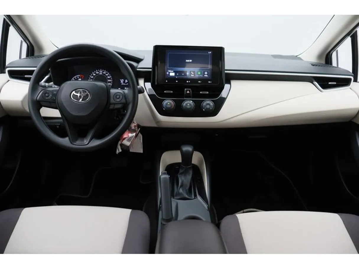 Car image 14