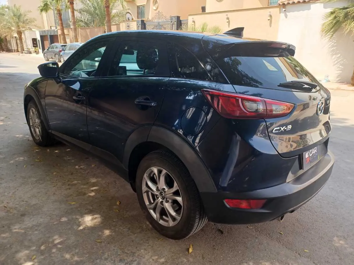 Car image 7