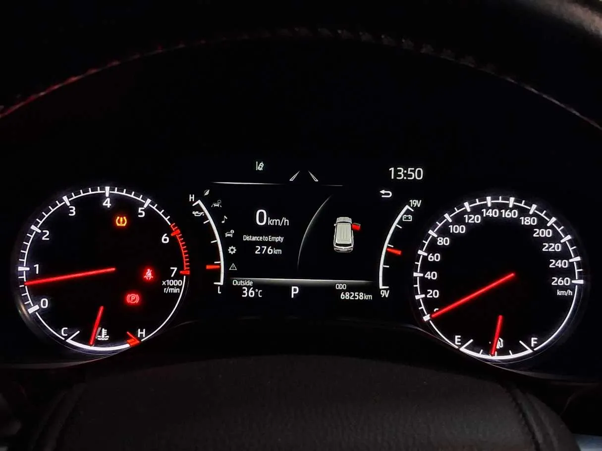 Car image 19