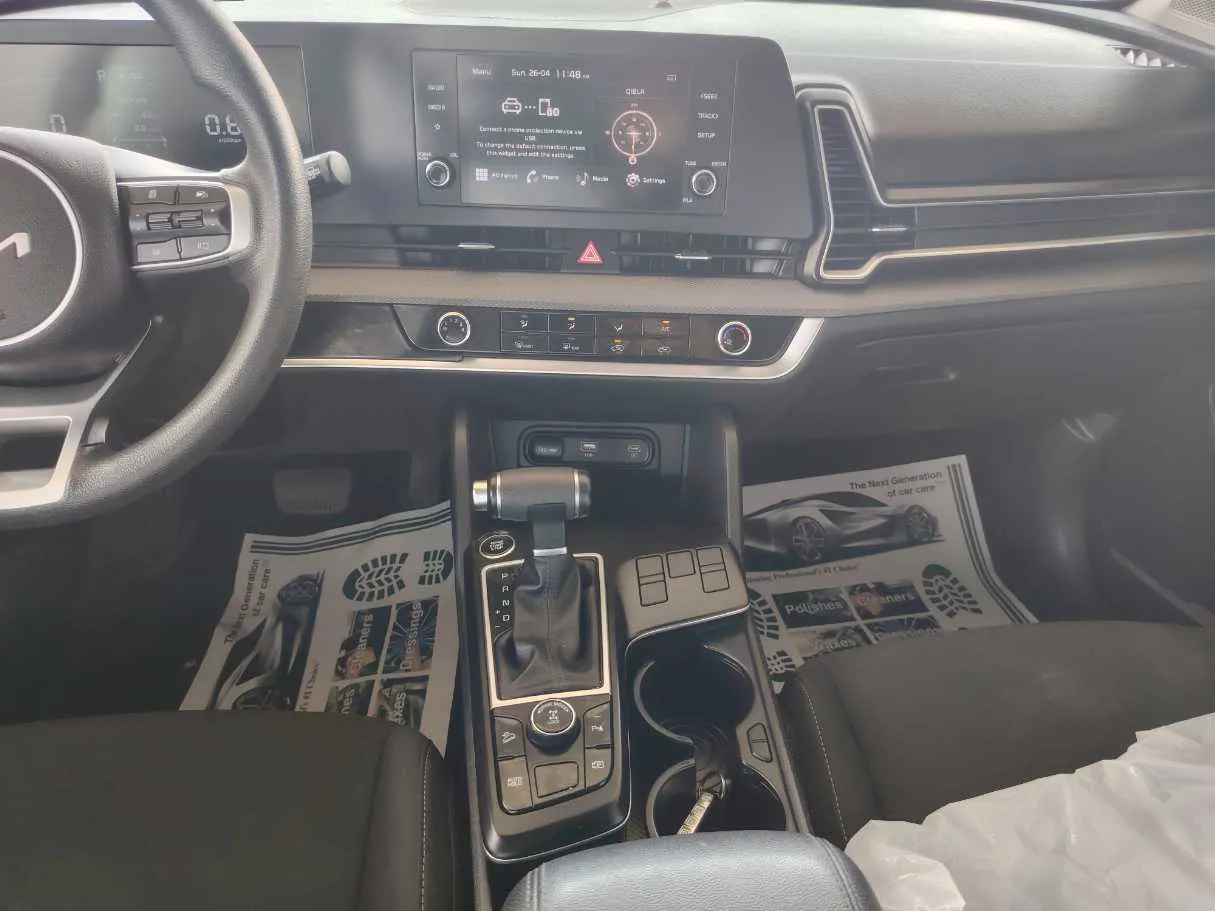 Car image 24